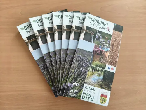 Le nouveau plan de la Ville de Camaret-sur-Aygues est arrivé en mairie !