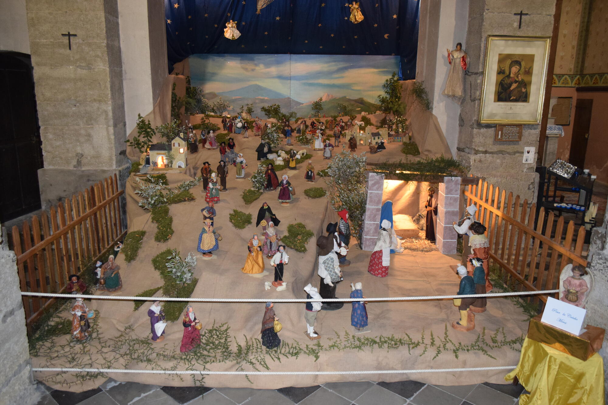 Venez découvrir la crèche de Noël de l'église Saint Andéol